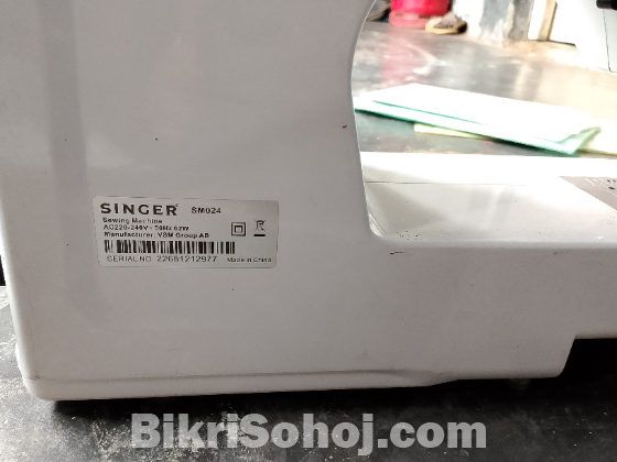 Singer SM024 Multi-functional Sewing Machine অল্প ব্যবহৃত